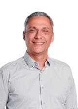 Retrato de GUSTAVO GAYER